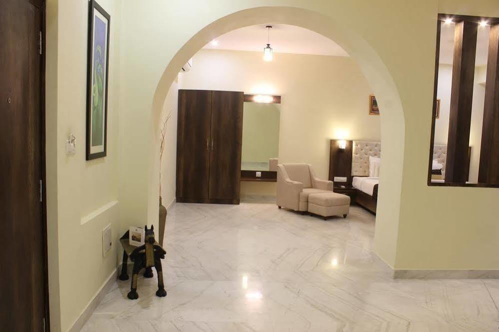 Mewargarh Udaipur By Red Lion S Hotel Luaran gambar