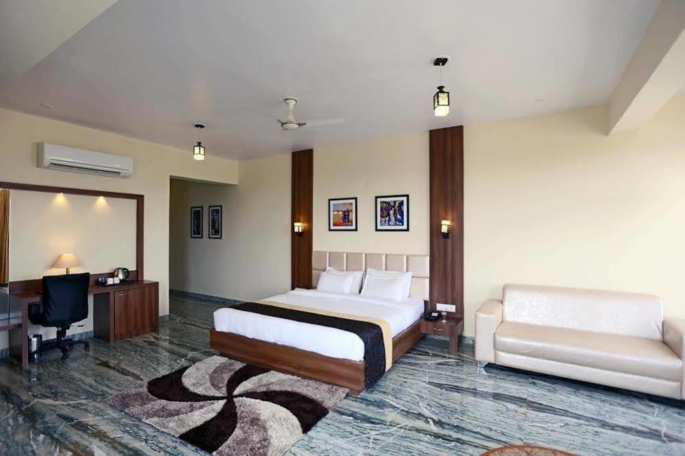 Mewargarh Udaipur By Red Lion S Hotel Luaran gambar