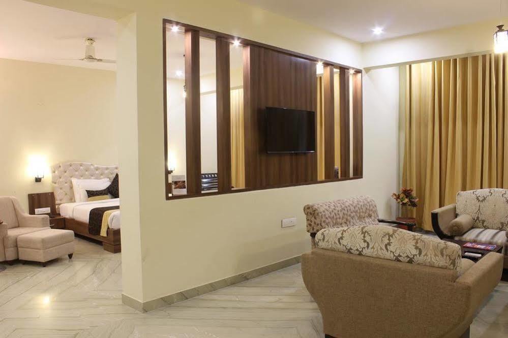 Mewargarh Udaipur By Red Lion S Hotel Luaran gambar
