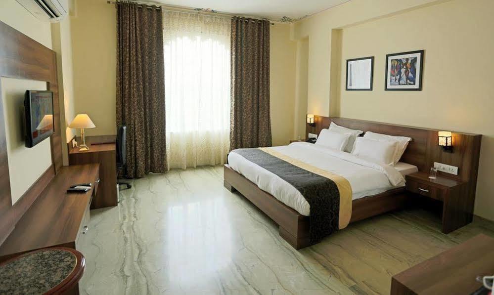 Mewargarh Udaipur By Red Lion S Hotel Luaran gambar