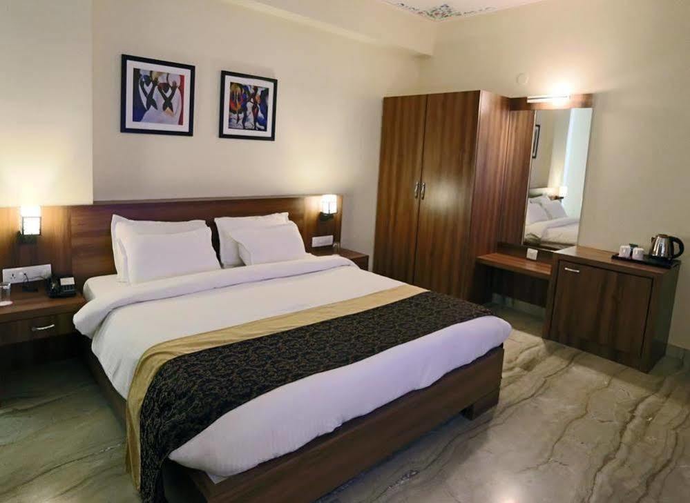 Mewargarh Udaipur By Red Lion S Hotel Luaran gambar
