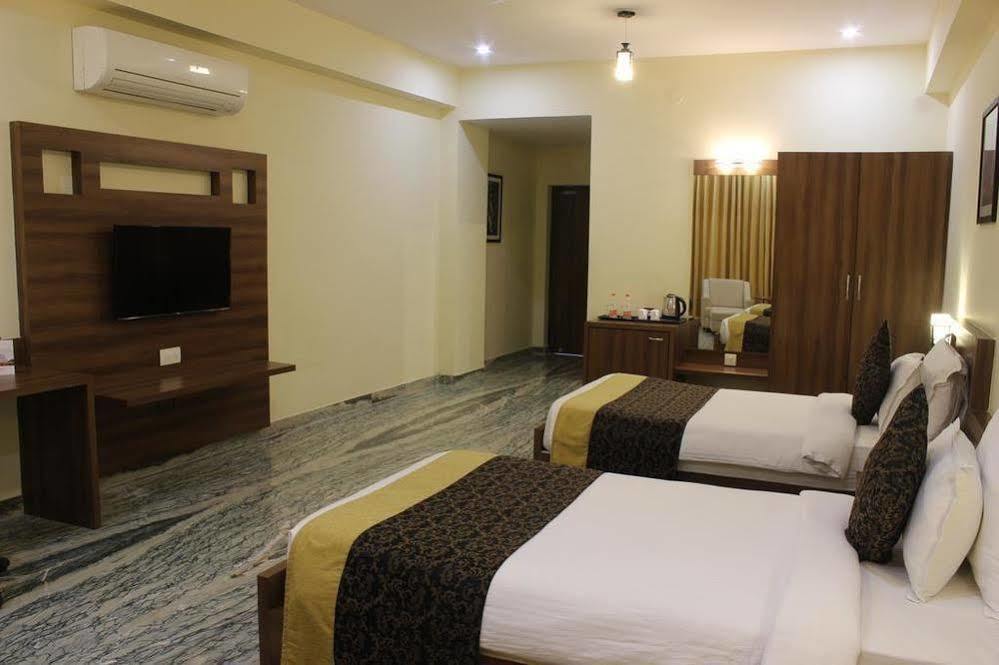 Mewargarh Udaipur By Red Lion S Hotel Luaran gambar